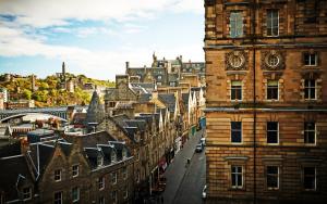 Royal Mile, 329 High Street, Edinburgh, EH1 1PN, England.