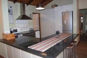 La Gard House on the Heads