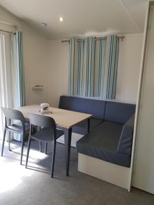 Complexes hoteliers Camping La Pinede : photos des chambres