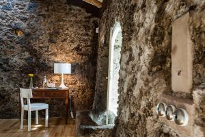 Monaci delle Terre Nere