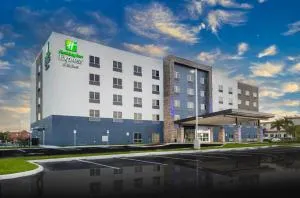 Holiday Inn Express & Suites - Fort Myers Airport by IHG - ليهاي أكريس