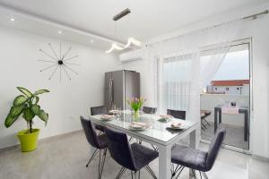 Luxury Residence Danica with a private rooftop pool