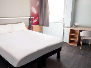 Hotels ibis Paris Gennevilliers : photos des chambres