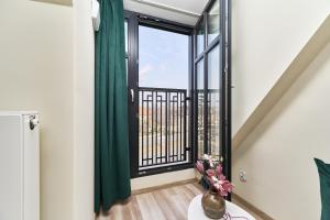 Under the WrocLove Sky by Noclegi Renters