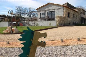 Maisons d'hotes La campagne Pramaisse : photos des chambres