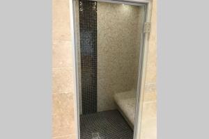 Appartements NID D AMOUR F1 40m2 calme RDC possibilite jacuzzi hammam : Appartement 1 Chambre