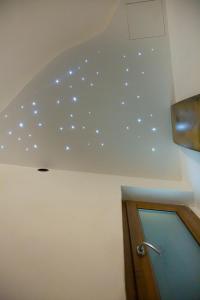 Suite Black and Wite