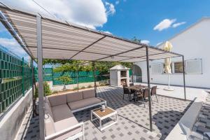 Holiday home in Sukosan - Zadar Riviera 40456 - 4hvězdičkové hotely ve městě Sukošan