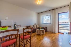 Apartments in Crikvenica 41207