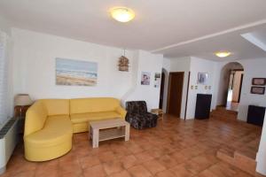 Apartment in Omisalj/Insel Krk 13339 