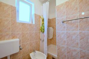 Apartment in Njivice/Insel Krk 13276 