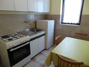 Apartments Pjescana Uvala/Istrien 17335 