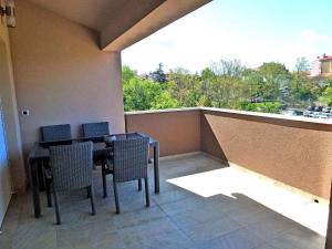Apartment in Omisalj/Insel Krk 35666 