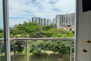 Apto completo en Edif. Merlot-Cerca al WT.Center