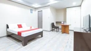 RedDoorz Plus at Canley Residential - 马尼拉