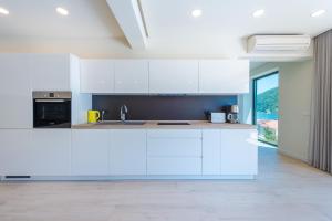 Villa Lu sea view-gym-sauna-hot tub,pool 