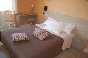 Hotels Hotel De La Plage : photos des chambres