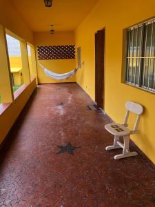 Casa espaçosa com Piscina próximo a Praia e lagoa