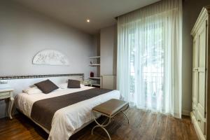 Superior Double or Twin Room with Lake View room in Hotel Marconi