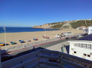 Beachfront Apartment Nazaré