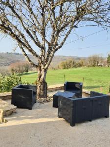 Maisons de vacances Gite du Houx - Domaine de Bardenat avec Piscine chauffee : photos des chambres