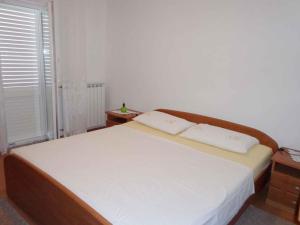 Apartments in Mundanije - Insel Rab 30445