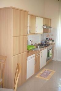 Apartment in Rijeka 27400