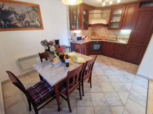 Apartment in Selce 27284