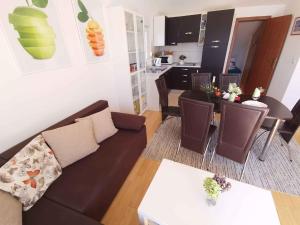 Apartments in Selce 13938