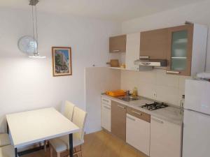 Apartments in Stara BaskaIsland Krk 34416