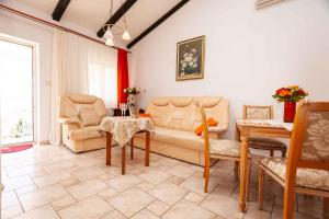 Apartment in Crikvenica 35776