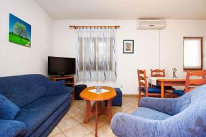 Apartment 2 room in Apartments in Porec/Istrien 35450