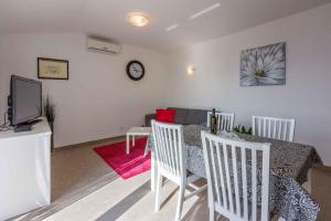 Apartment in Crikvenica 34970