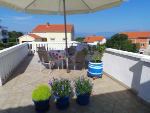 Apartments in Njivice - Insel Krk 34038 - 3hvězdičkové hotely ve městě Njivice