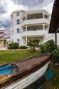 Apartment in Crikvenica 5515 