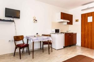 Apartments in Malinska - Insel Krk 13213