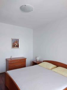 Apartment in Lukovo Sugarje 26857