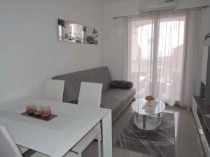 One-Bedroom Apartment in Crikvenica LXXXIV