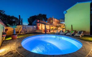 Holiday home Mali Vareski - Istrien 8734