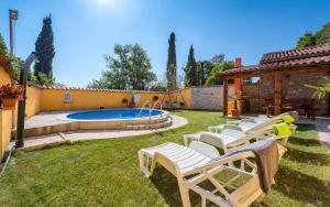 Holiday home Mali Vareski - Istrien 8734