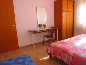 Two-Bedroom Apartment in Pula XI
