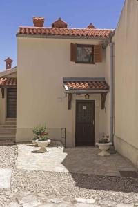 Holiday home in Moscenice 15209