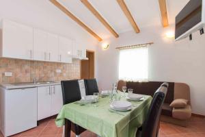 Holiday home in Valbandon - Istrien 8611