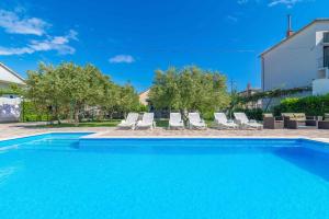Two-Bedroom Apartment in Biograd na Moru II 