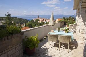 Apartment Vrbnik 6 