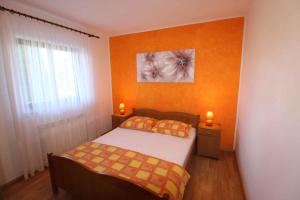 House and Apartments in Labin 8758