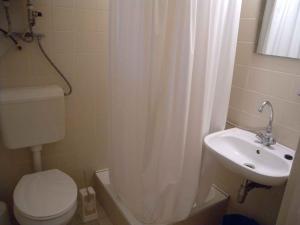 Holiday home in Balatonfenyves 18357