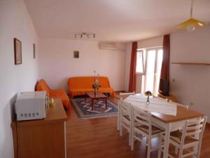 Apartment in Barbat - Insel Rab 33077