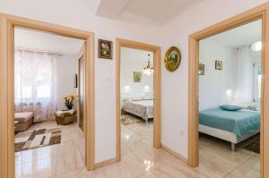 Apartment in Novi Vinodolski 15377