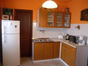 House and Apartment Balatonmariafürdo 19319